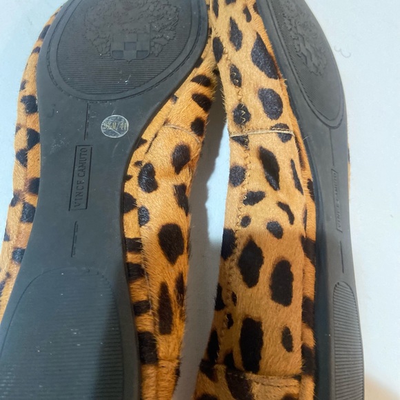 Leopard Vince Camuto Flats - Picture 6 of 6